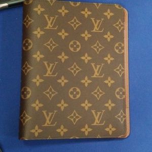 Louis vuitton desk agenda